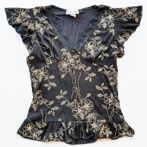 Stretchy Black Top Gold Floral Pattern Lace V-neck